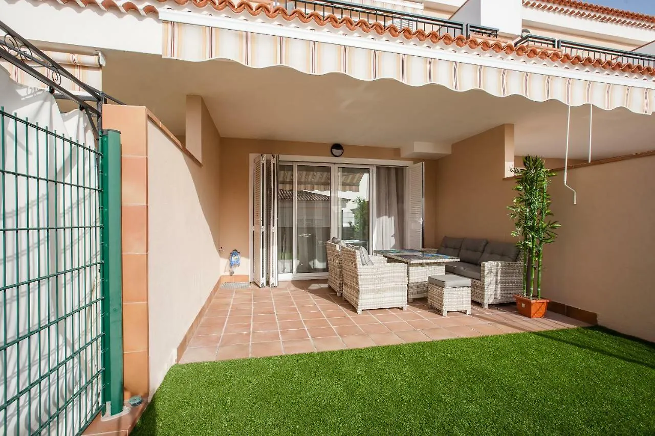 プエルト・デ・サンティアゴResidencial Playa De La Arenaアパートメント スペイン